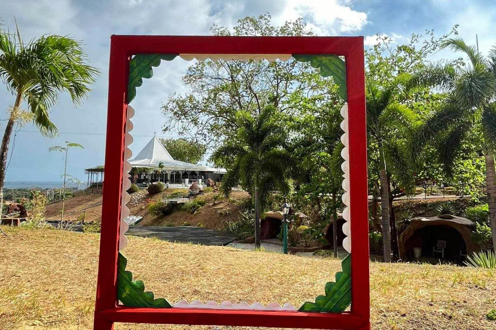 Garin Farm Pilgrimage Resort Powered By Cocotel San Joaquin Exterior foto